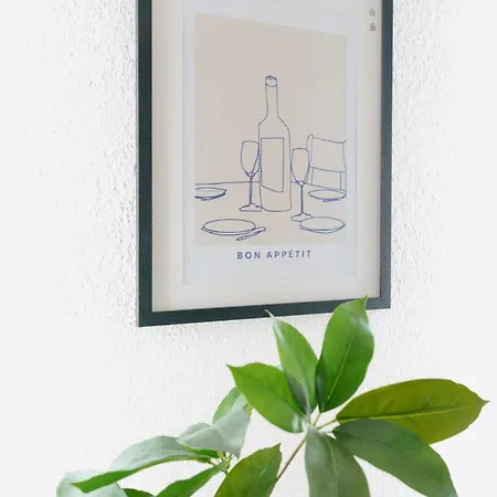 Appartamento Helles Im Zentrum Magdeburgo