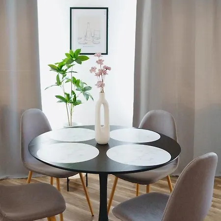 Helles Im Zentrum Appartamento *